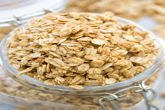 Simple granola - A recipe by wefacecook.com