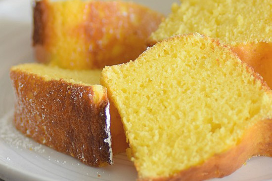 Lemony lemon pound cake  