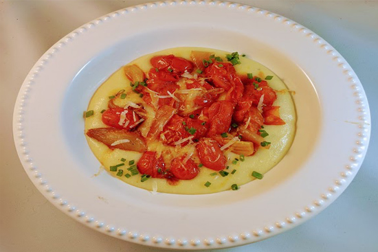 Polenta with roasted tomatoes and shallots 