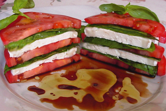 Caprese salad - A recipe by wefacecook.com