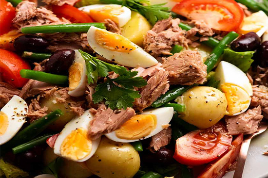 Niçoise  salad - A recipe by wefacecook.com