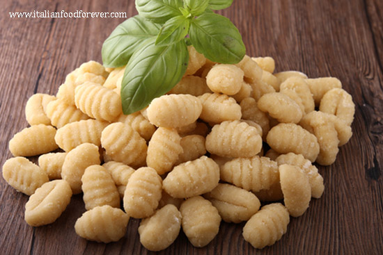 Potato gnocchi -gnocchi di patate 