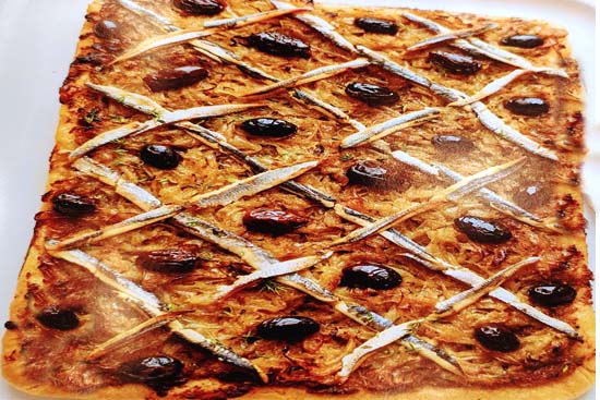 Pissaladiere - A recipe by wefacecook.com
