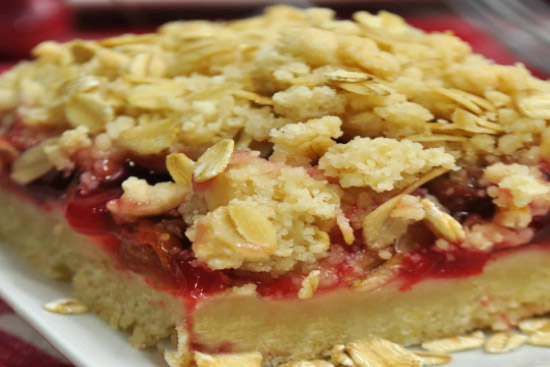 Cherry pie crumb bars - A recipe by pageturnercookbooks.com