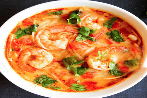 thai-tom-yum-soup-with-shrimp-tom-yum-goong