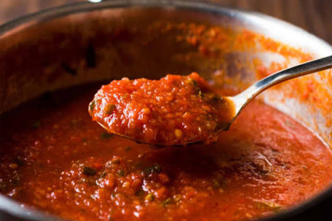 Fresh tomato sauce - A recipe by Epicuriantime.com