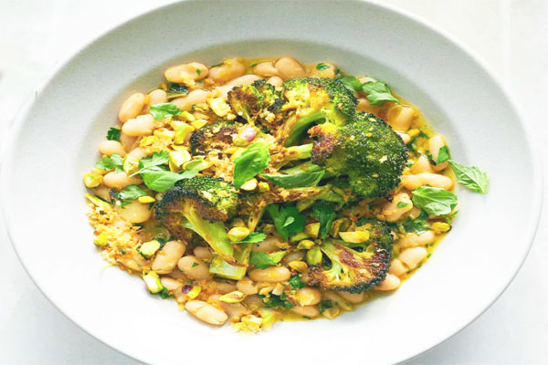 grilled-broccoli-with-white-beans-and-crispy-bread-crumbs
